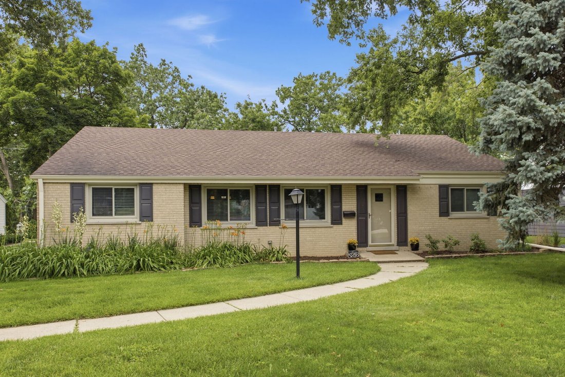 House in Western Springs, Illinois, United States 1 - 18839095