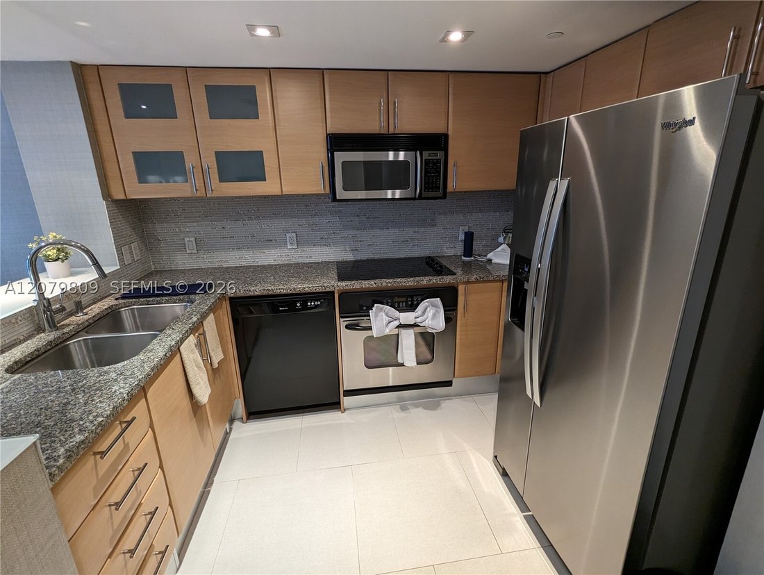 Condo in Miami, Florida, United States 1 - 18839243