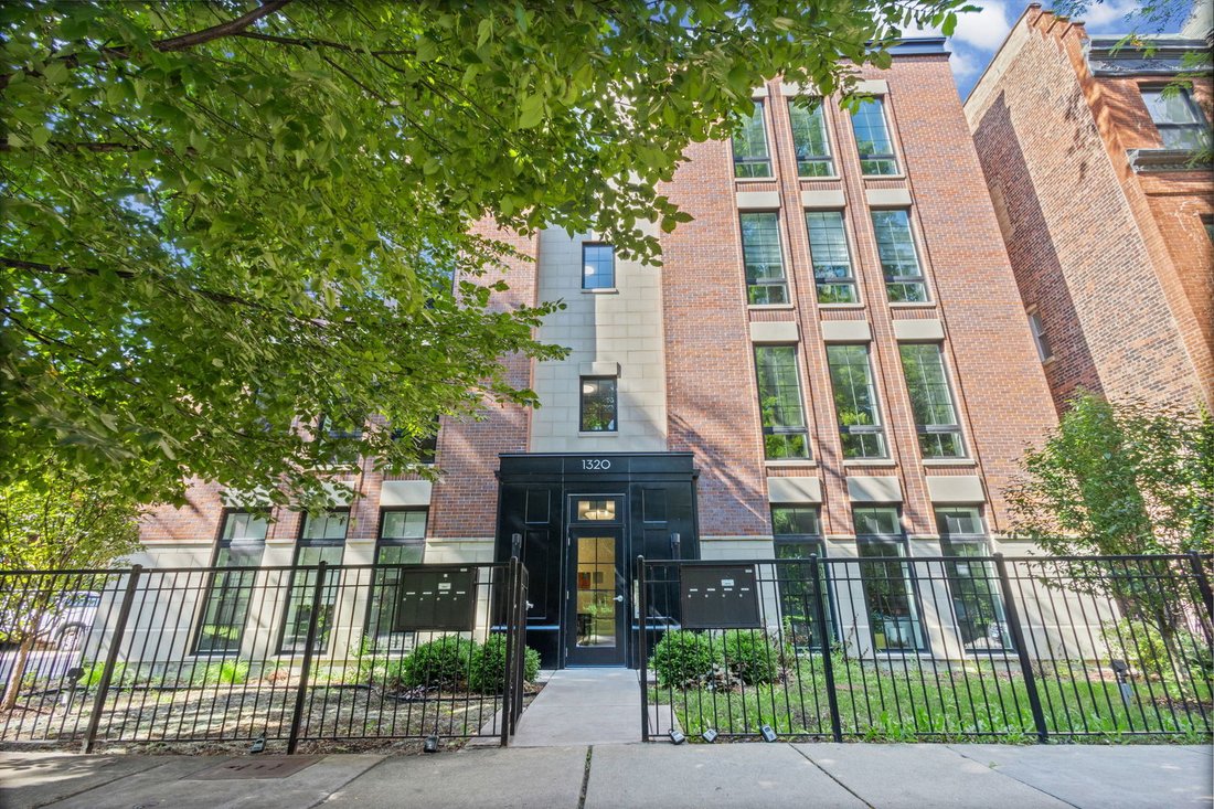 Condo in Chicago, Illinois, United States 2 - 18840023