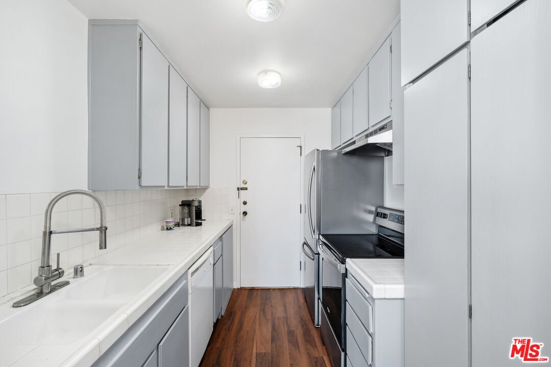 Condo in West Hollywood, California, United States 5 - 18838982