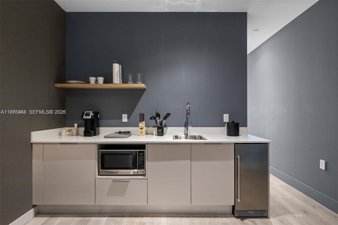 Condo in Miami, Florida, United States 4 - 18839014