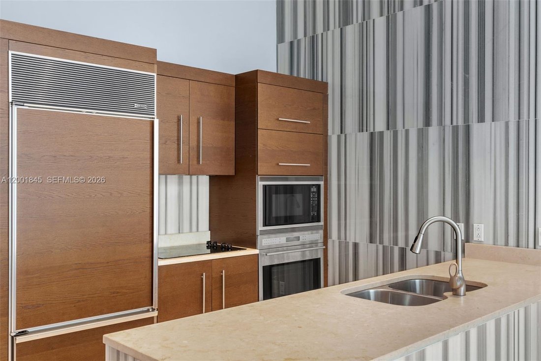 Condo in Miami, Florida, United States 3 - 18840197