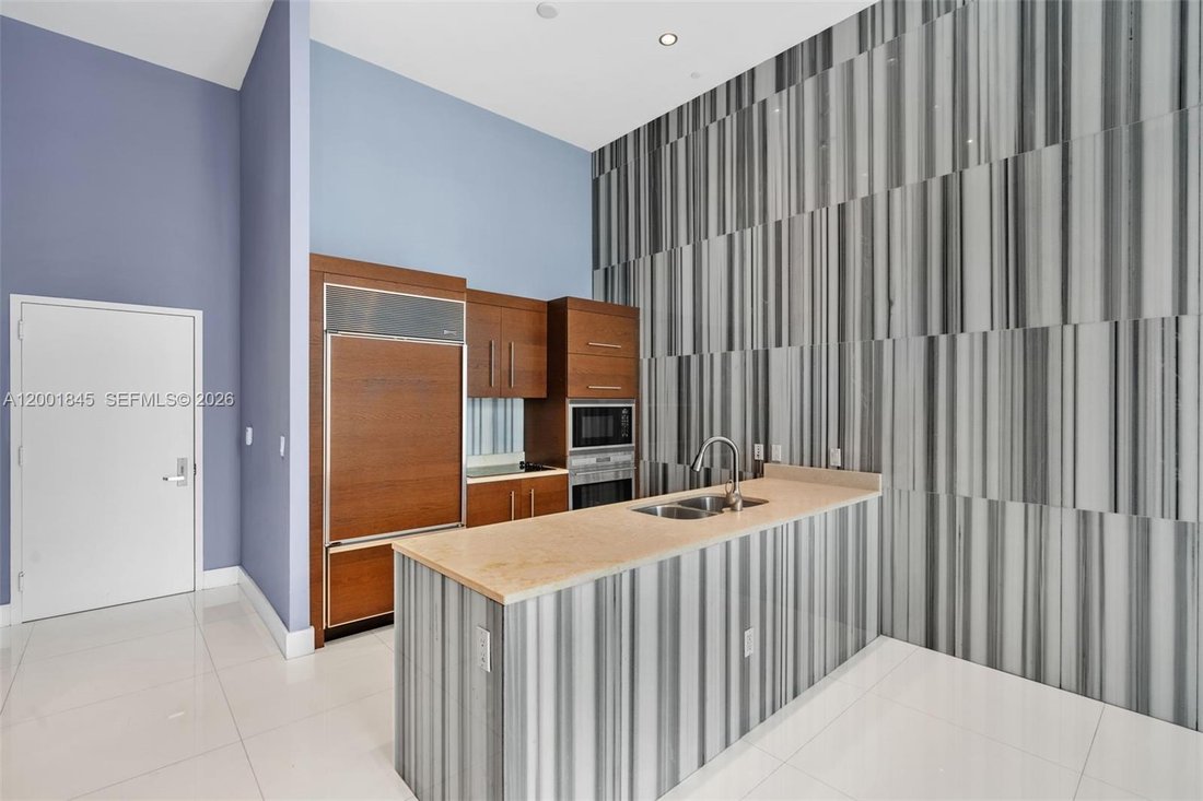 Condo in Miami, Florida, United States 5 - 18840197