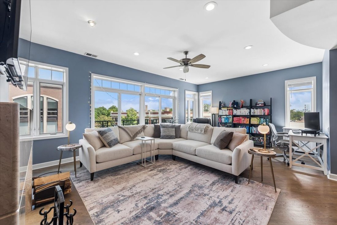 Condo in Chicago, Illinois, United States 5 - 18839241