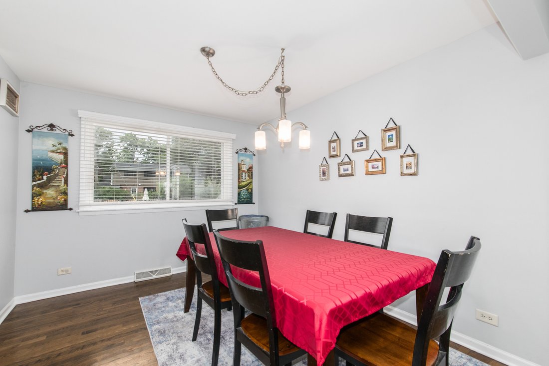 House in Mount Prospect, Illinois, United States 5 - 18840046