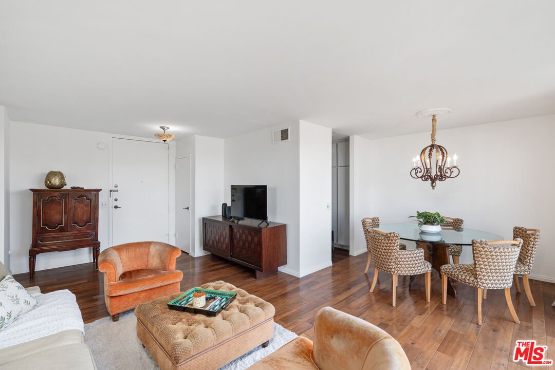 Condo in West Hollywood, California, United States 4 - 18838982