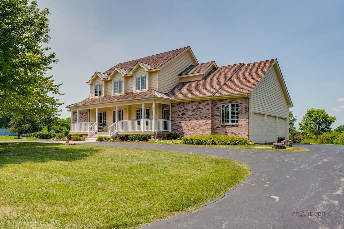House in Antioch, Illinois, United States 2 - 18838881