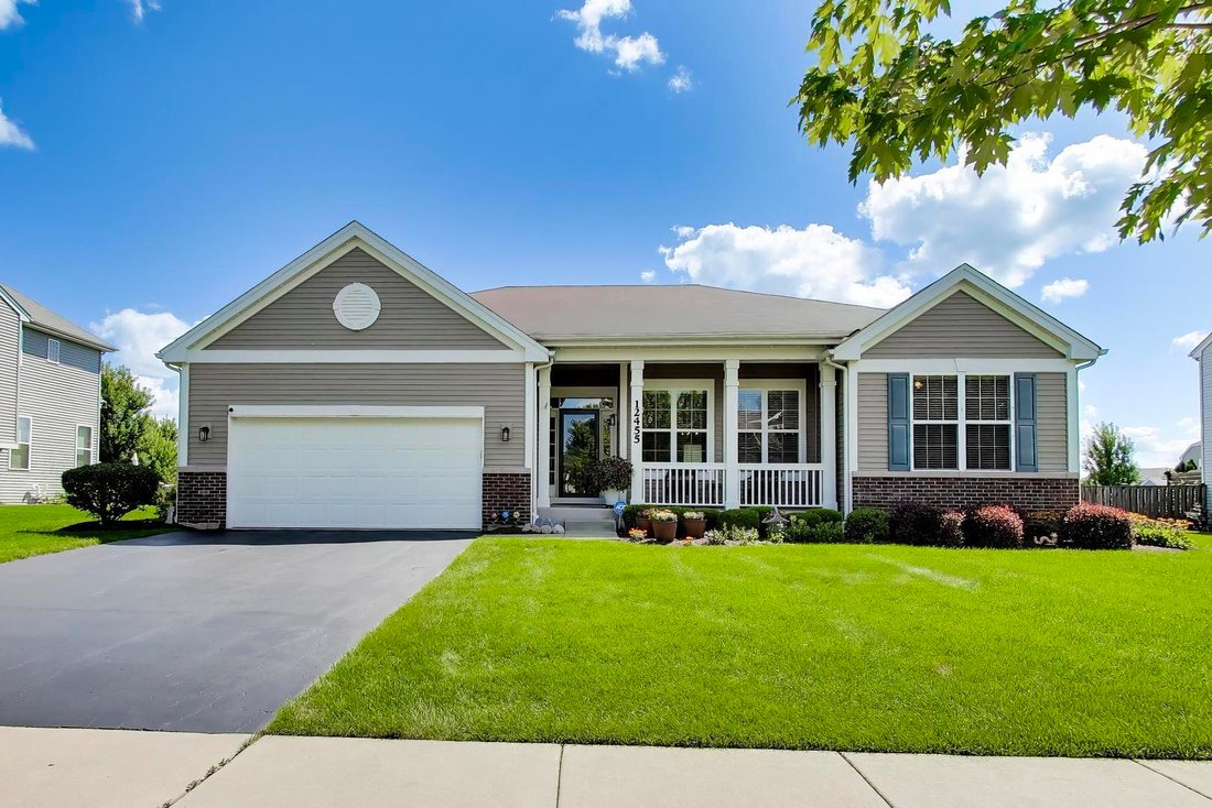 House in Huntley, Illinois, United States 1 - 18839195
