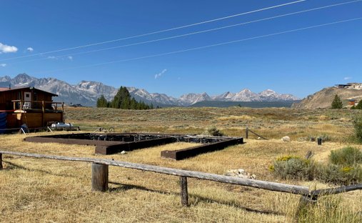 Land in Stanley, Idaho, United States 1