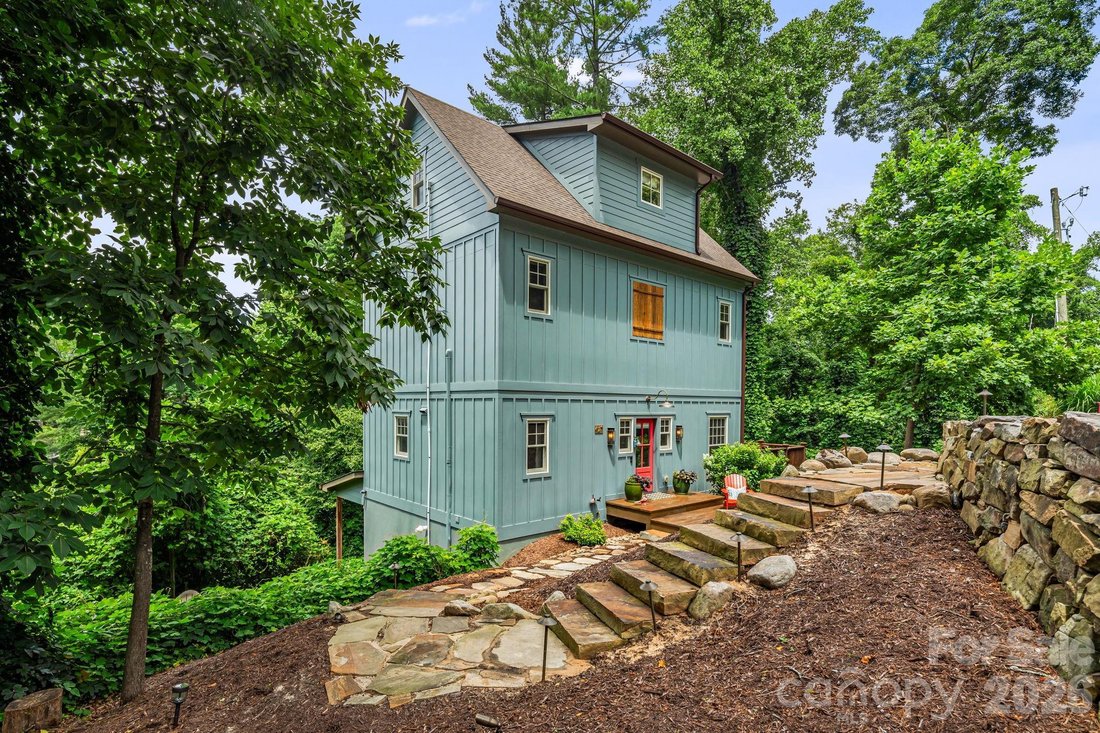 House in Laurel Park, North Carolina, United States 1 - 18839288