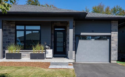 Condo in Huntsville, Ontario, Canada 1