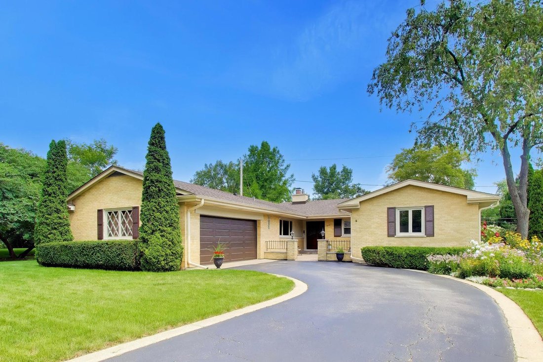 House in Mount Prospect, Illinois, United States 1 - 18840088