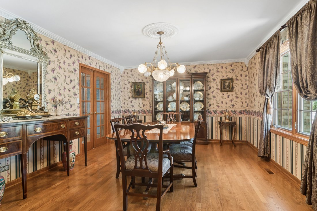 House in Wheeling, Illinois, United States 4 - 18839271