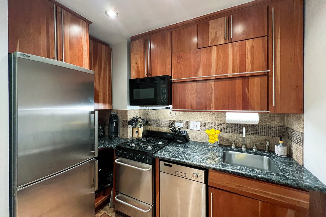 Co Op in New York, New York, United States 3 - 18839684