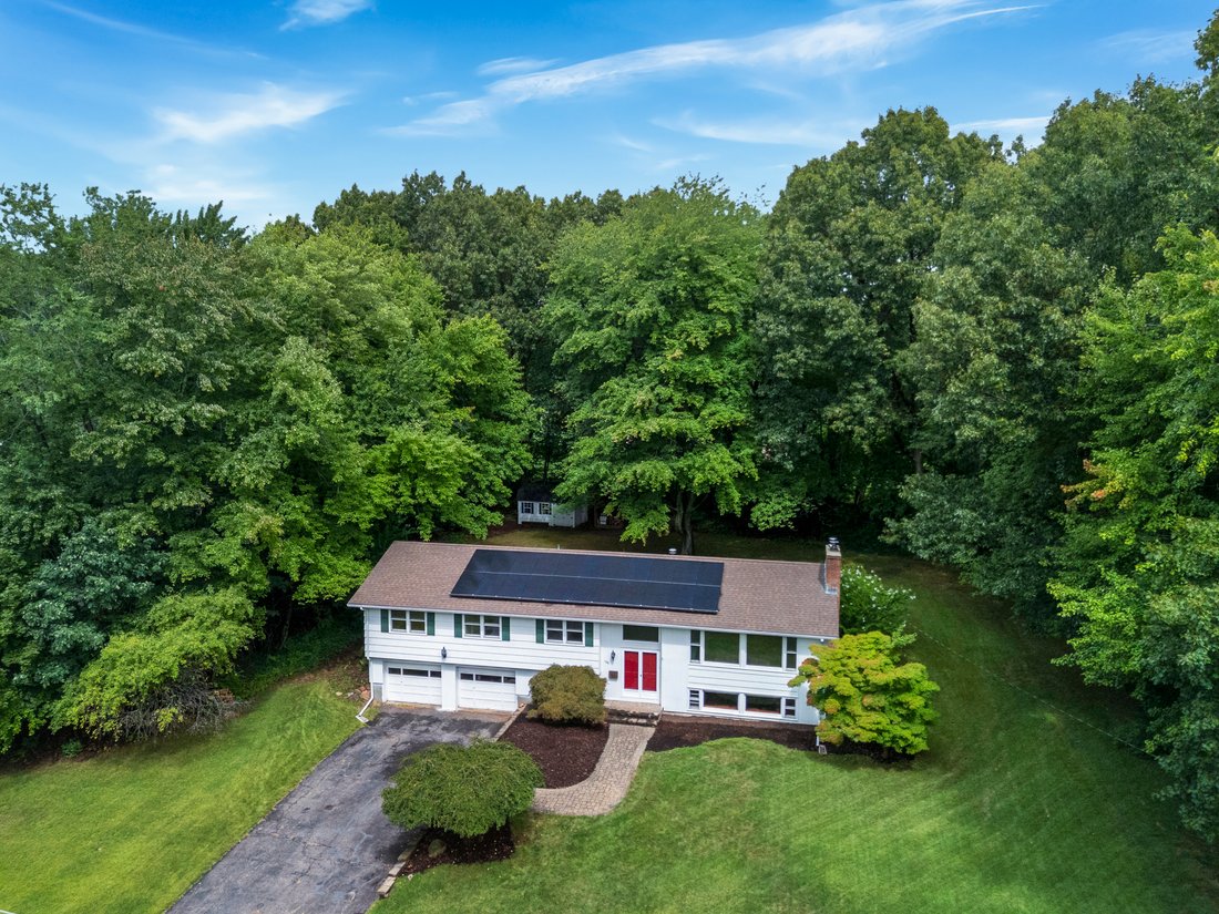 House in South Windsor, Connecticut, United States 3 - 18841029