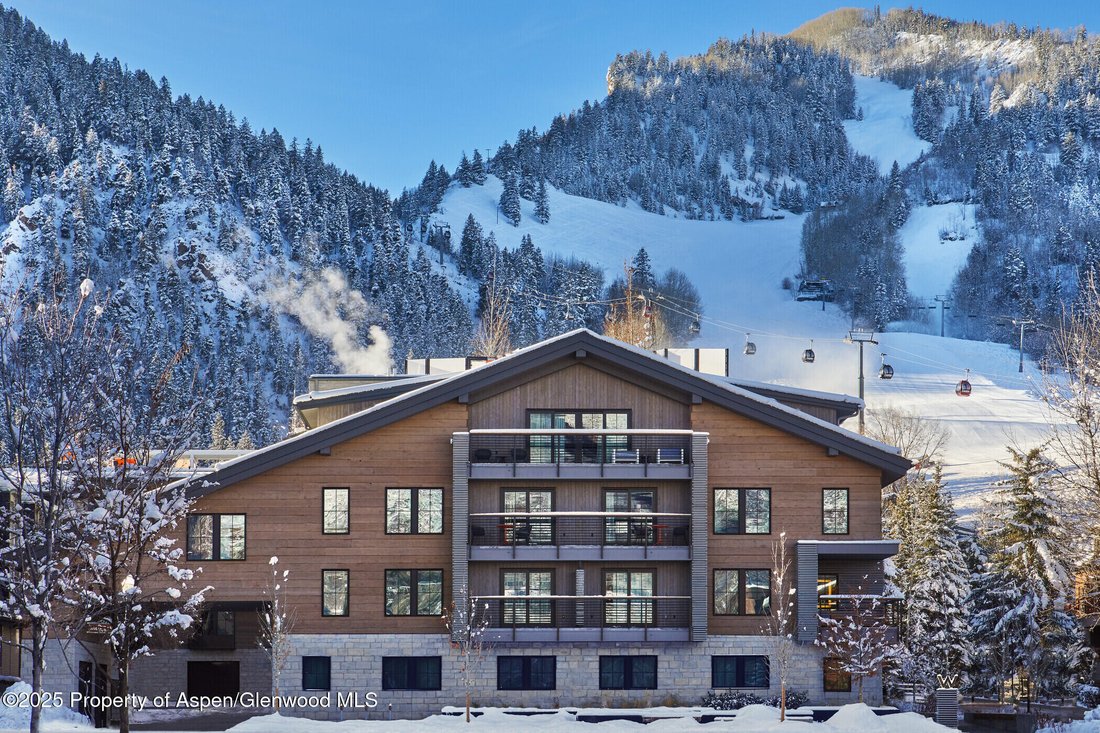 Co Op in Aspen, Colorado, United States 1 - 18839800