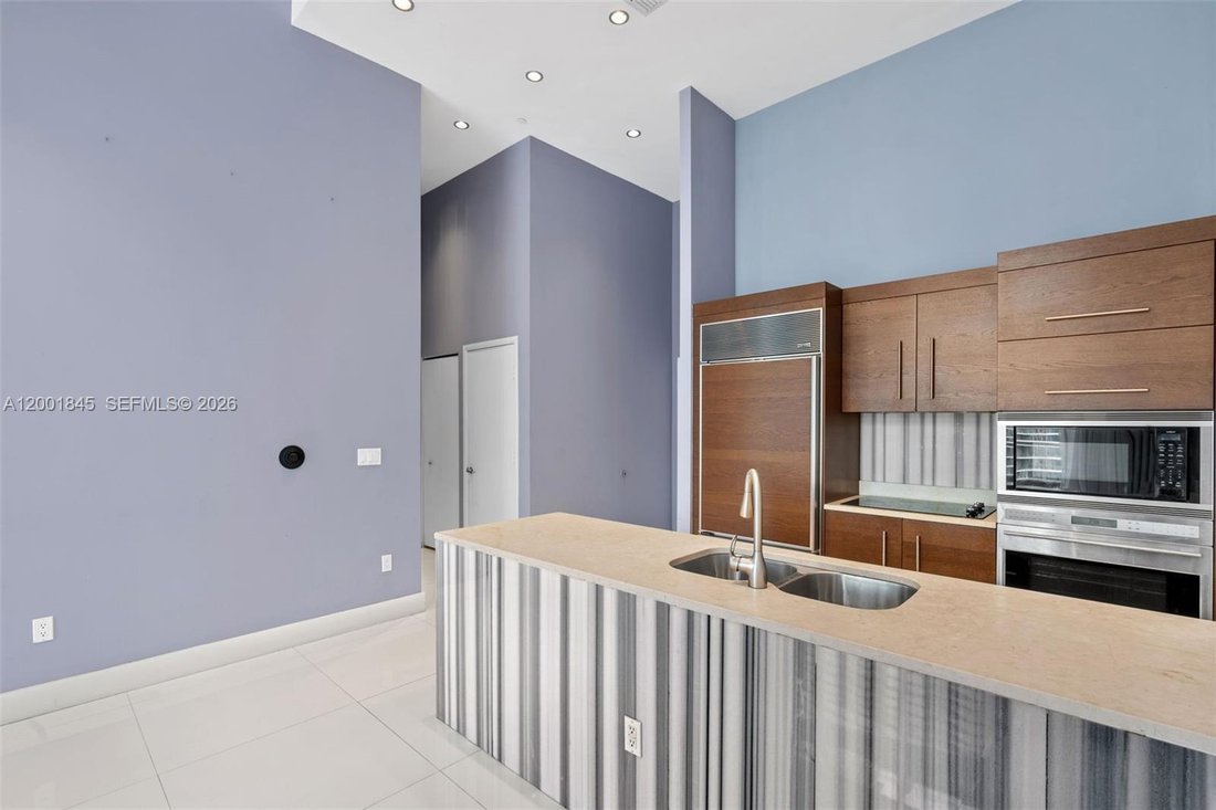 Condo in Miami, Florida, United States 4 - 18840197