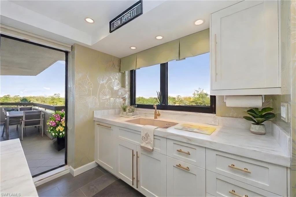 Condo in Naples, Florida, United States 5 - 18840472