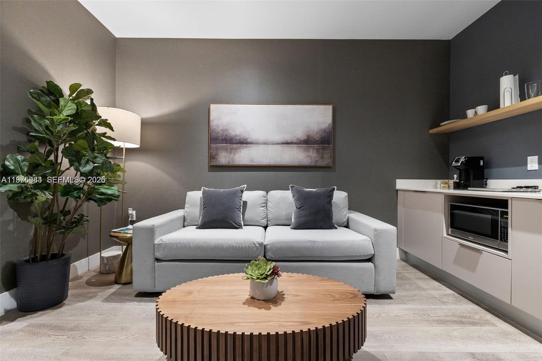 Condo in Miami, Florida, United States 3 - 18839014