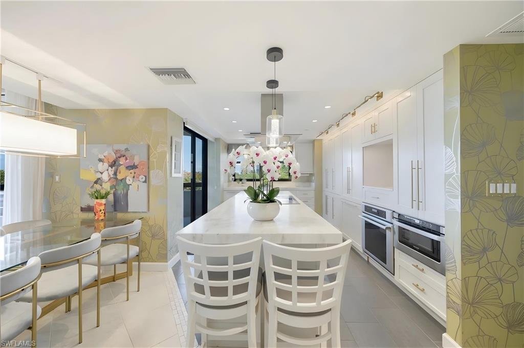 Condo in Naples, Florida, United States 2 - 18840472