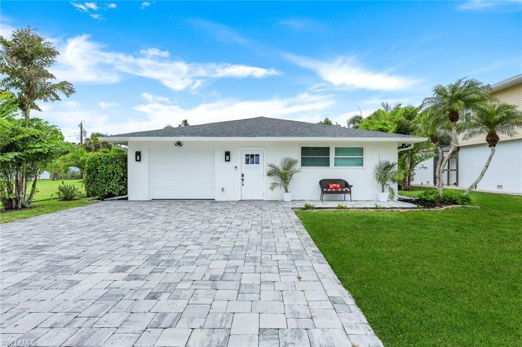 Bonita Springs, Florida, United States 1 - 18839420
