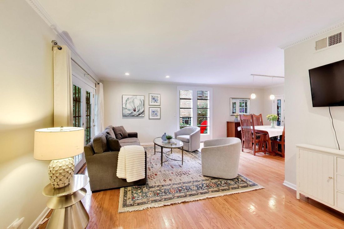 House in Skokie, Illinois, United States 3 - 18838980