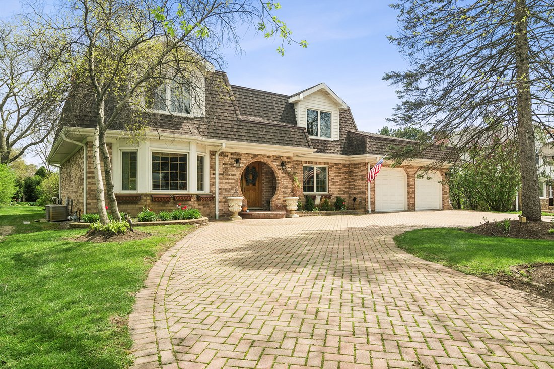 House in Wheeling, Illinois, United States 1 - 18839271