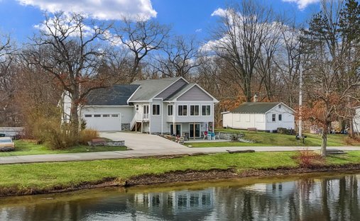 House in Powers Lake, Wisconsin, United States 1