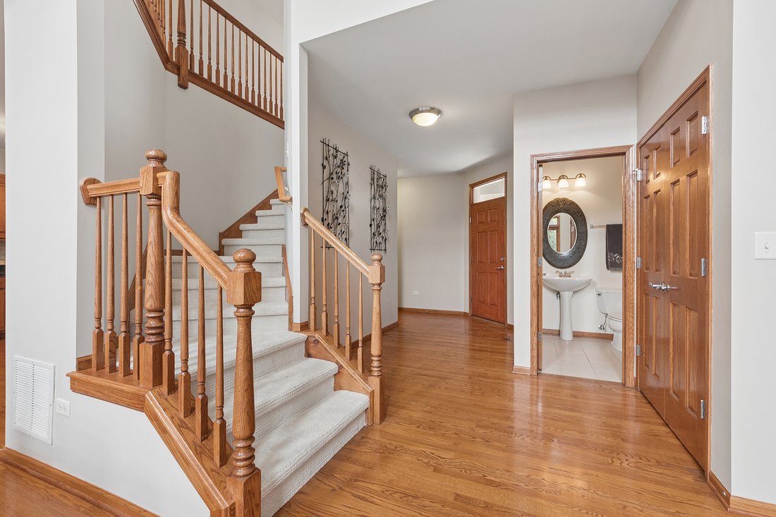 Villa in Orland Park, Illinois, United States 2 - 18838945