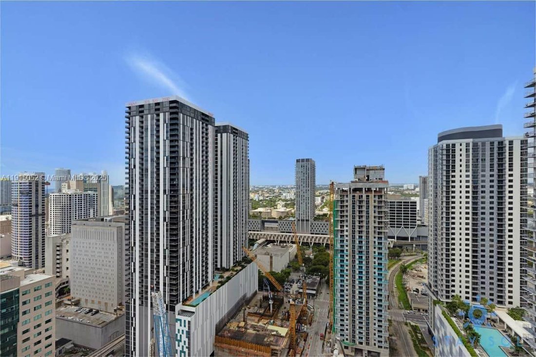 Condo in Miami, Florida, United States 4 - 18839537