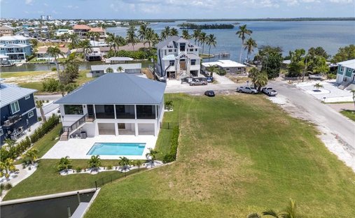 Land in Fort Myers Beach, Florida, United States 1