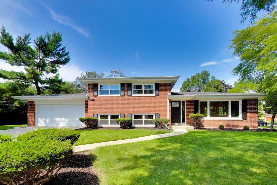 House in Arlington Heights, Illinois, United States 1 - 18839696