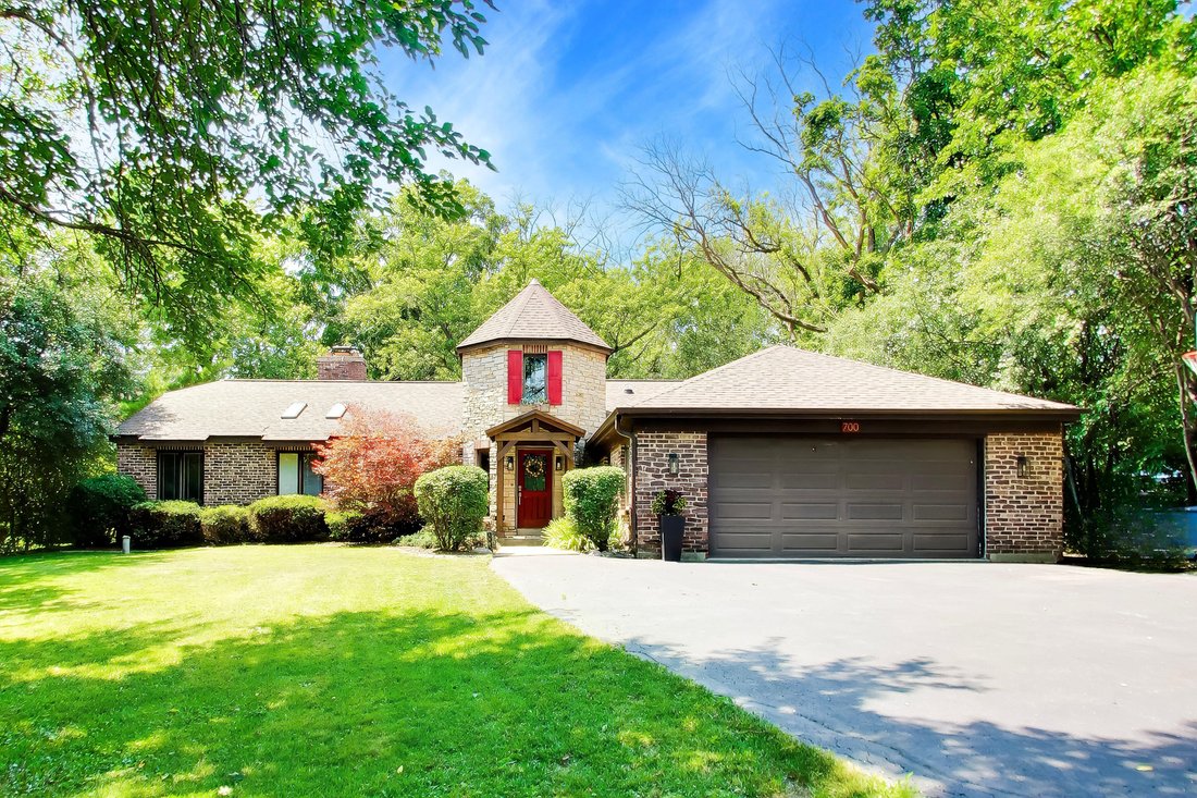 House in Wheeling, Illinois, United States 1 - 18839709