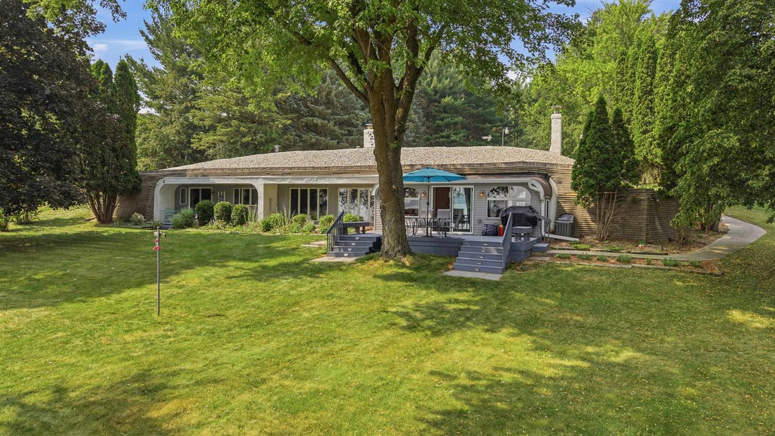 House in Fox Lake, Wisconsin, United States 3 - 18840575
