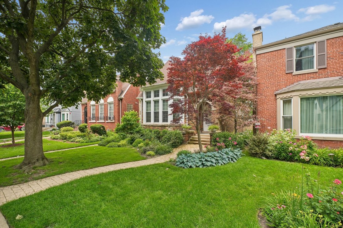 House in Lincolnwood, Illinois, United States 2 - 18840059