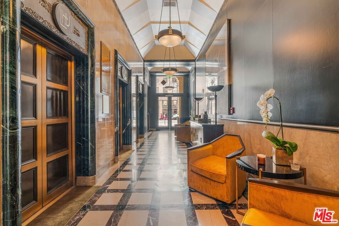 Condo in Los Angeles, California, United States 2 - 18839528