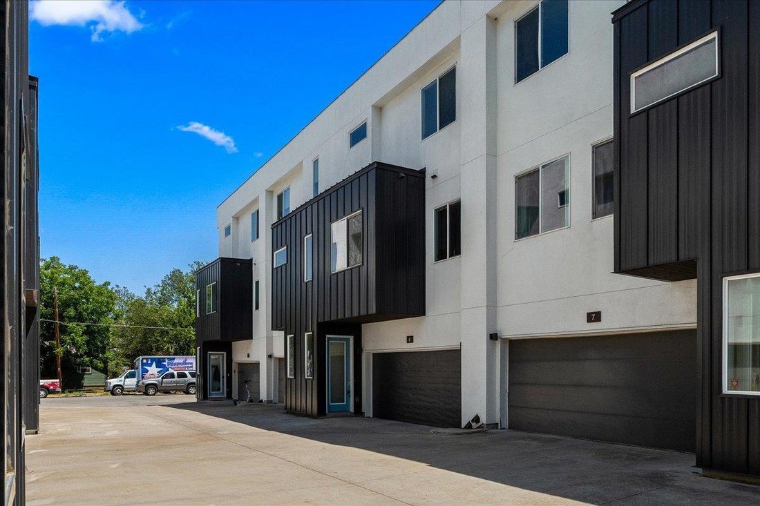 Condo in Austin, Texas, United States 2 - 18840631