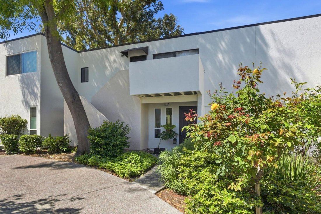 Condo in San Mateo, California, United States 2 - 18839976