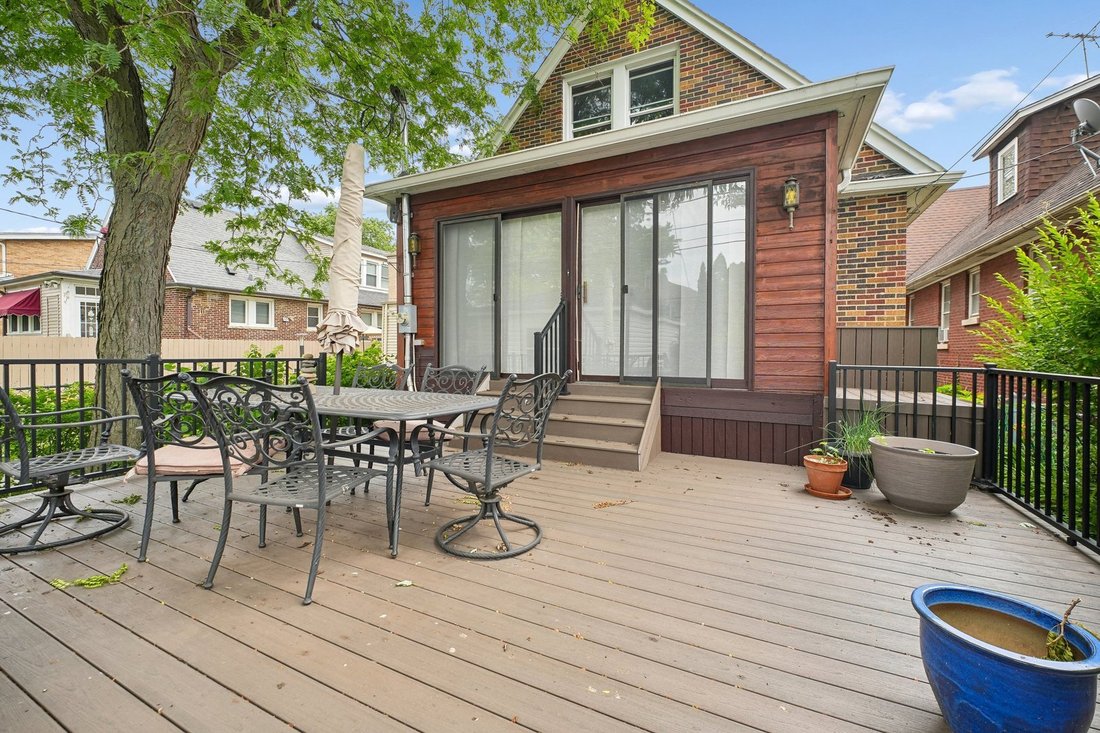 House in Lincolnwood, Illinois, United States 4 - 18840059