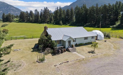 House in Columbia Falls, Montana, United States 1
