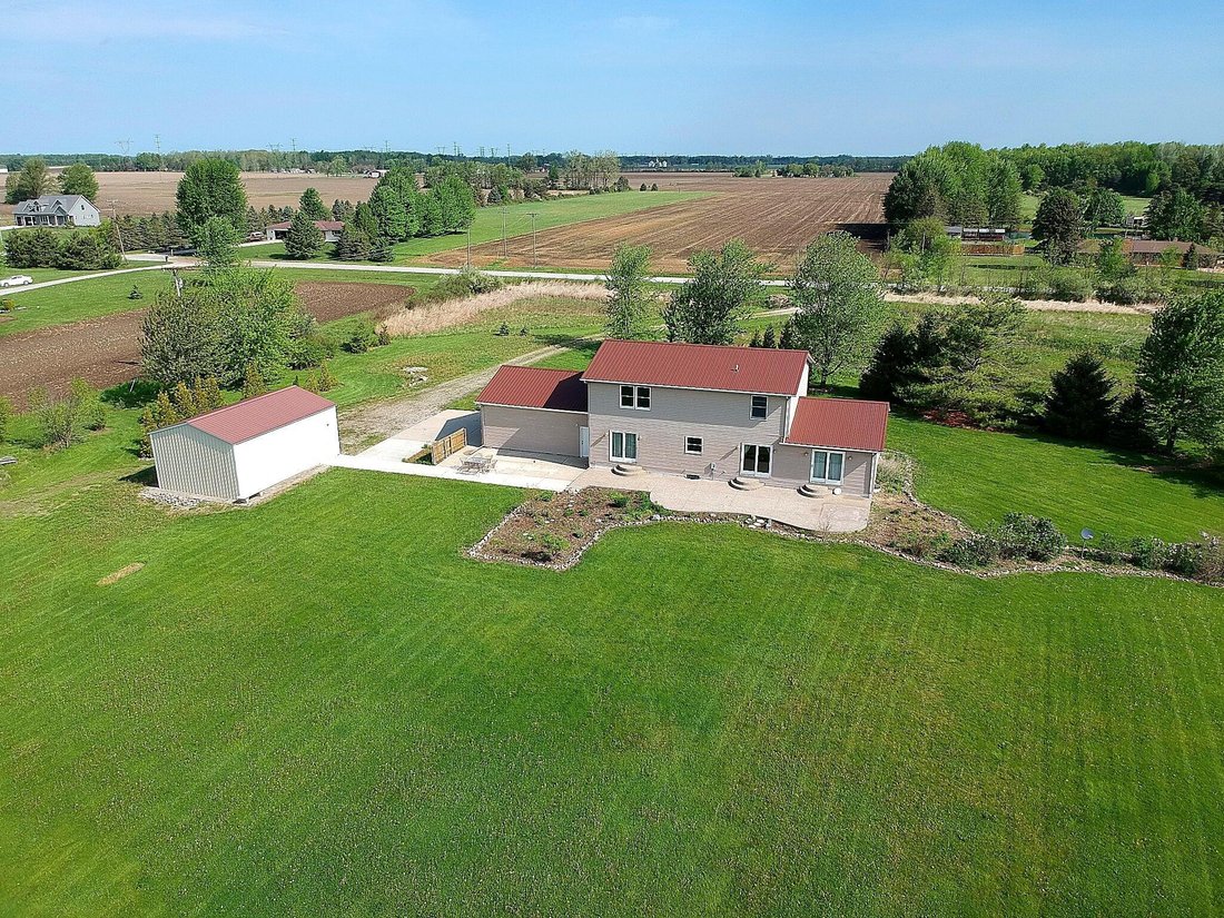 House in Columbus, Michigan, United States 2 - 18840295