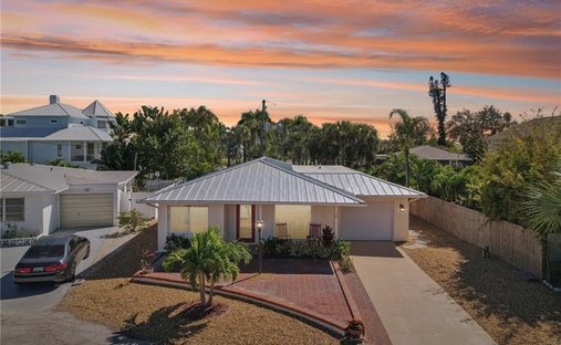 House in Fort Myers Beach, Florida, United States 1
