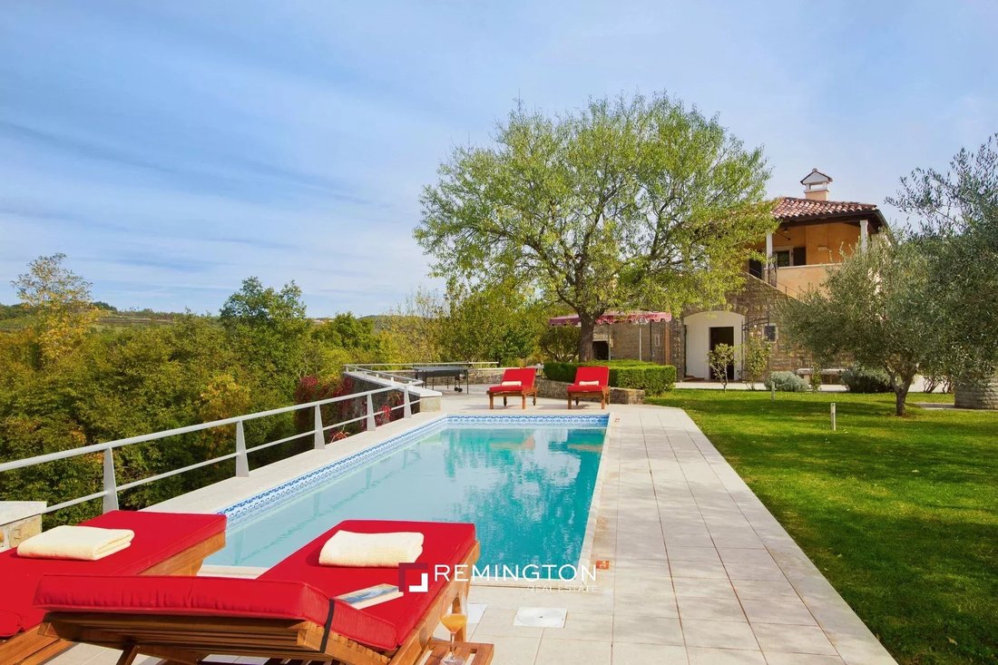 Villa in Buje, Istria County, Croatia 2 - 18840466