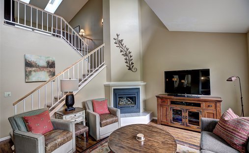 Villa in Columbia Falls, Montana, United States 1