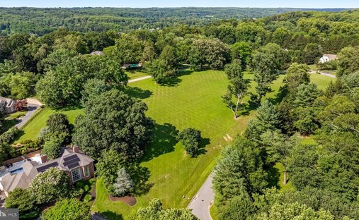 Land in Pikesville, Maryland, United States 1