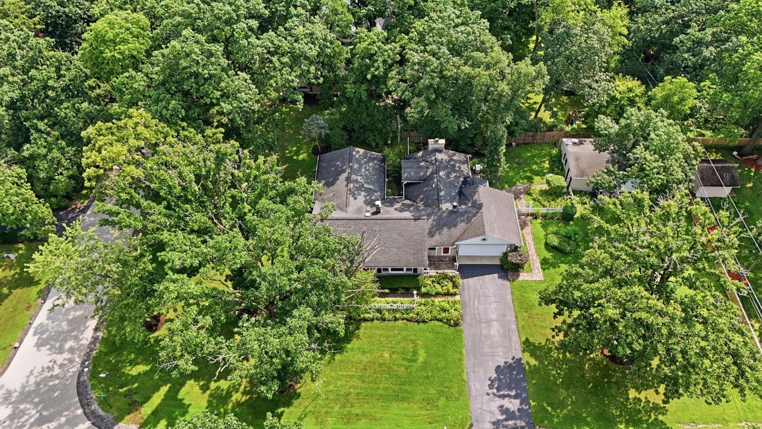 House in Lake Bluff, Illinois, United States 2 - 18840156