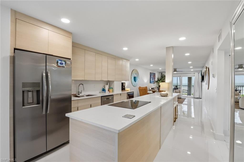 Condo in Fort Myers Beach, Florida, United States 2 - 18840536