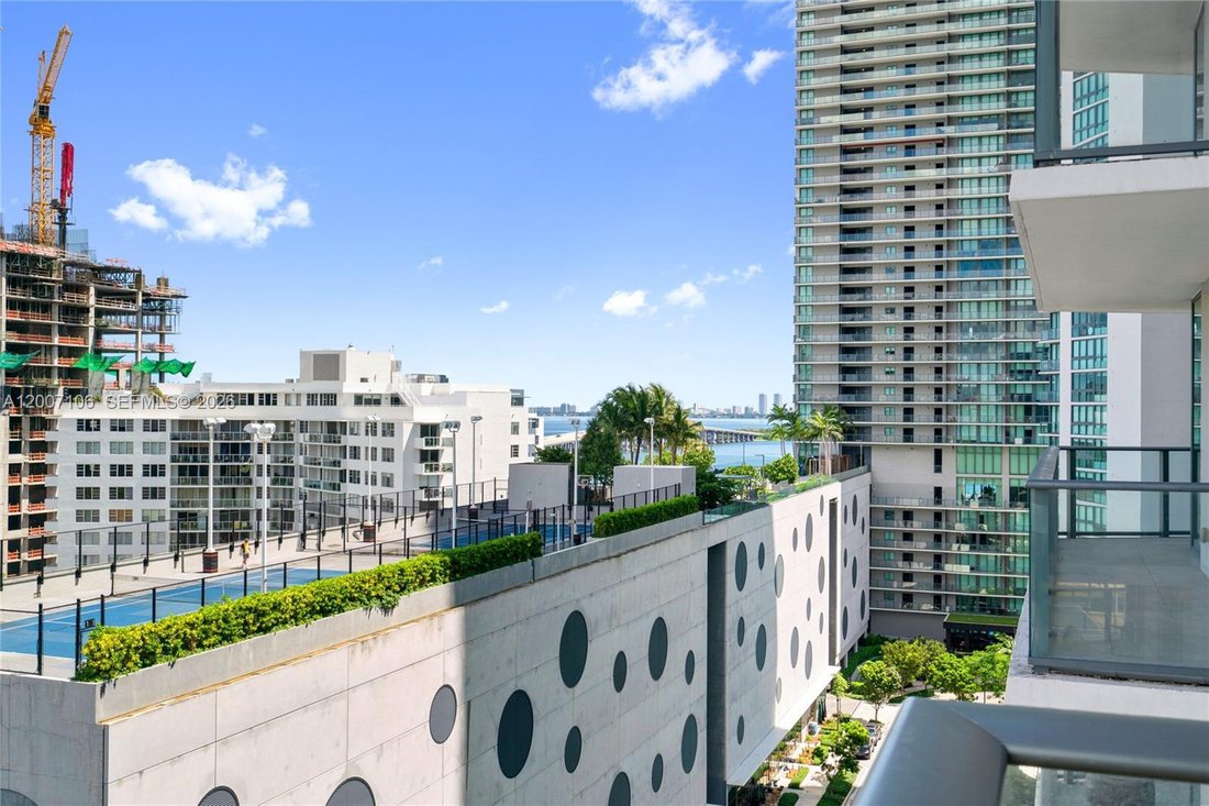 Appartement à Miami, Floride, États-Unis 1 - 18838975