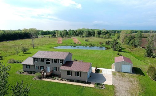 House in Columbus, Michigan, United States 1