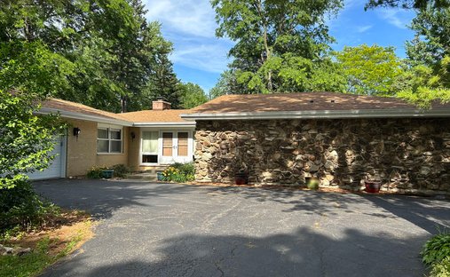 House in Lindenhurst, Illinois, United States 1